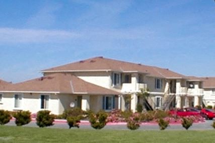 Salinas Bay Apartments exterior building 